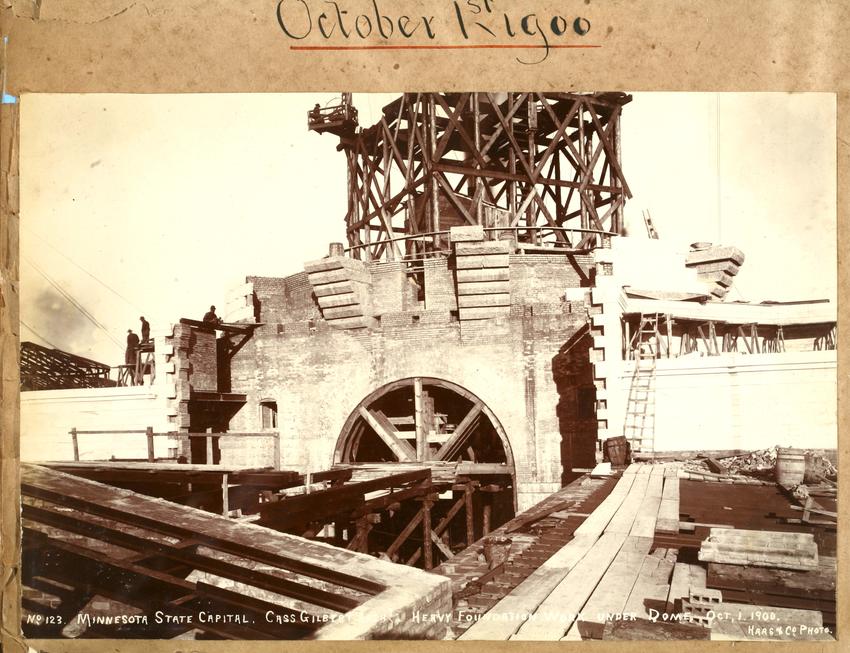 Minnesota State Capitol,  Constructing base of dome, October 1, 1900