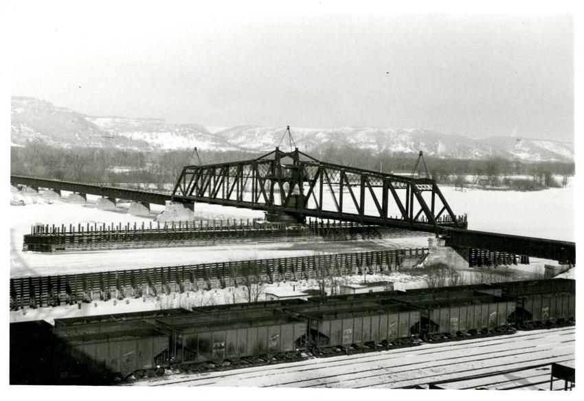 Swing bridge, Mississippi River from Winona side